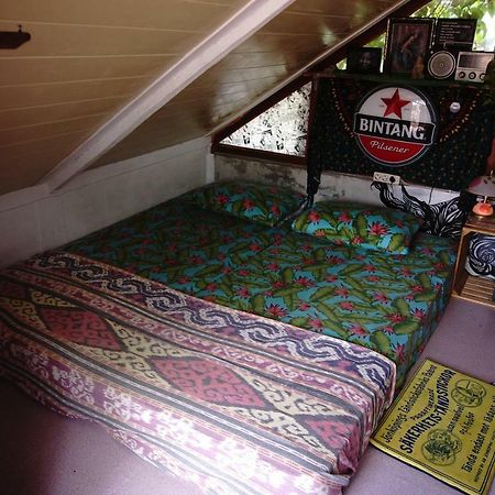 Abrakadabra! Artbnb Yogyakarta Ngoại thất bức ảnh