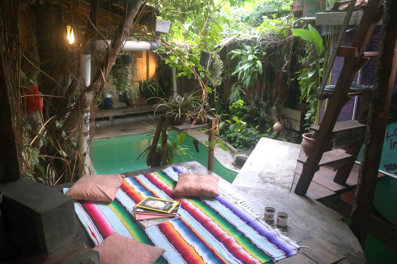 Abrakadabra! Artbnb Yogyakarta Ngoại thất bức ảnh