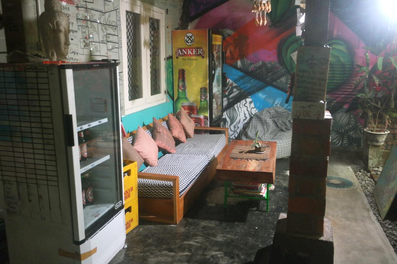 Abrakadabra! Artbnb Yogyakarta Ngoại thất bức ảnh
