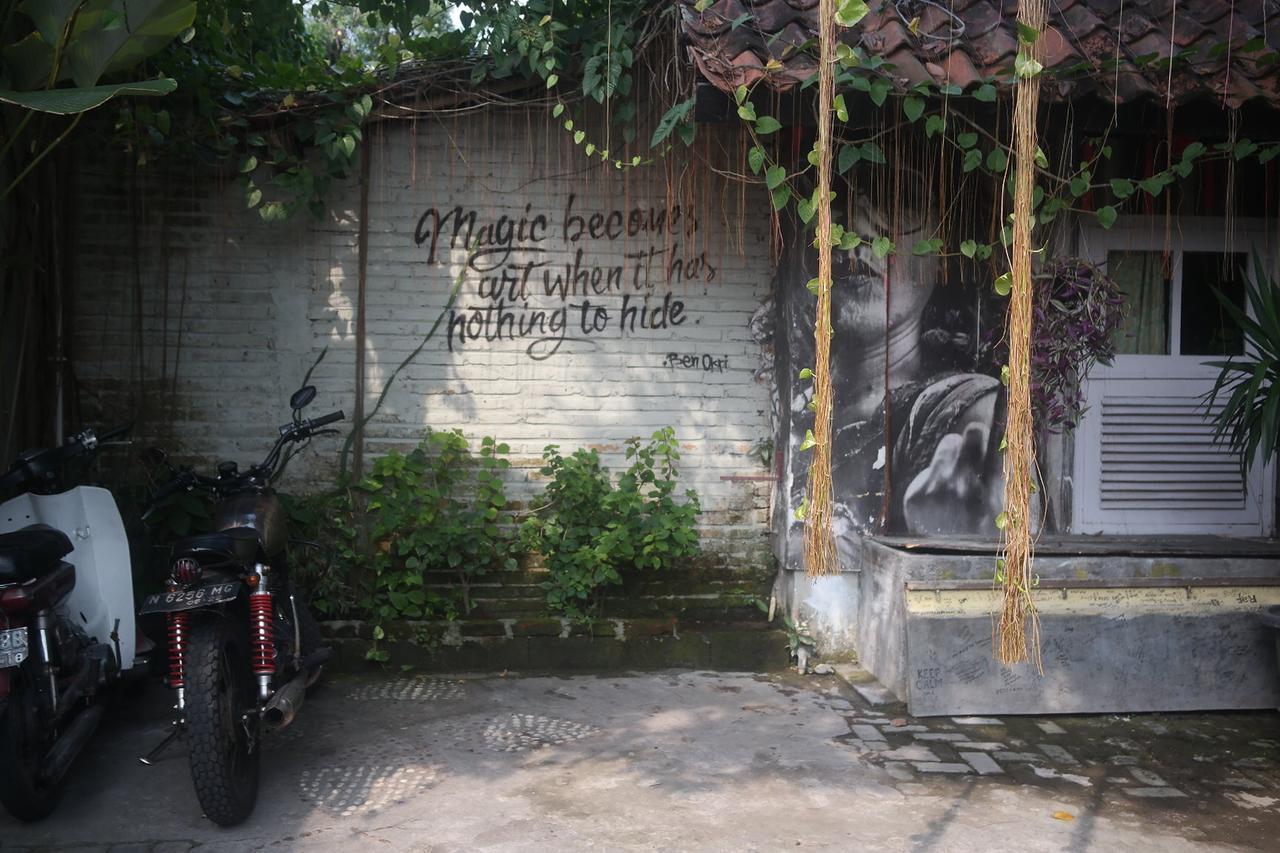 Abrakadabra! Artbnb Yogyakarta Ngoại thất bức ảnh