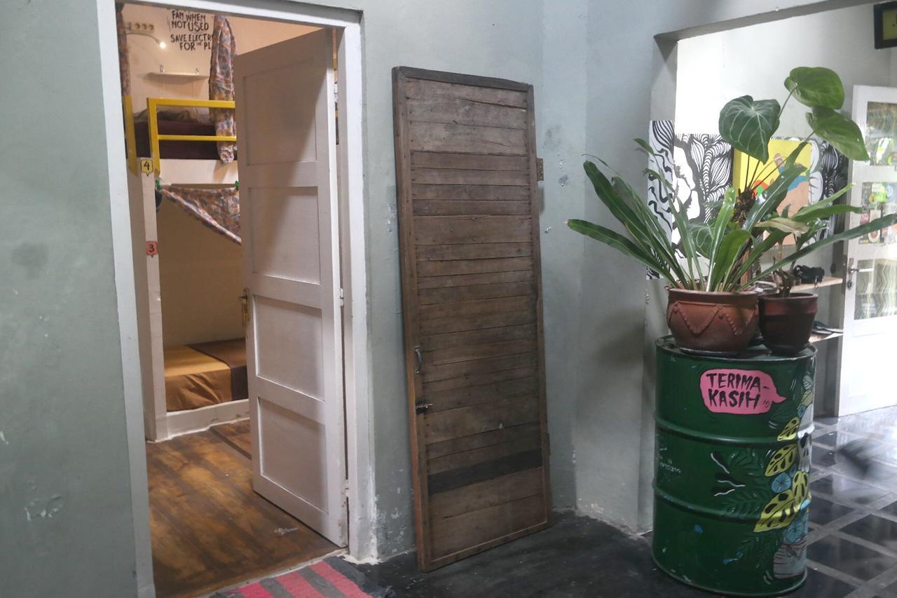 Abrakadabra! Artbnb Yogyakarta Ngoại thất bức ảnh