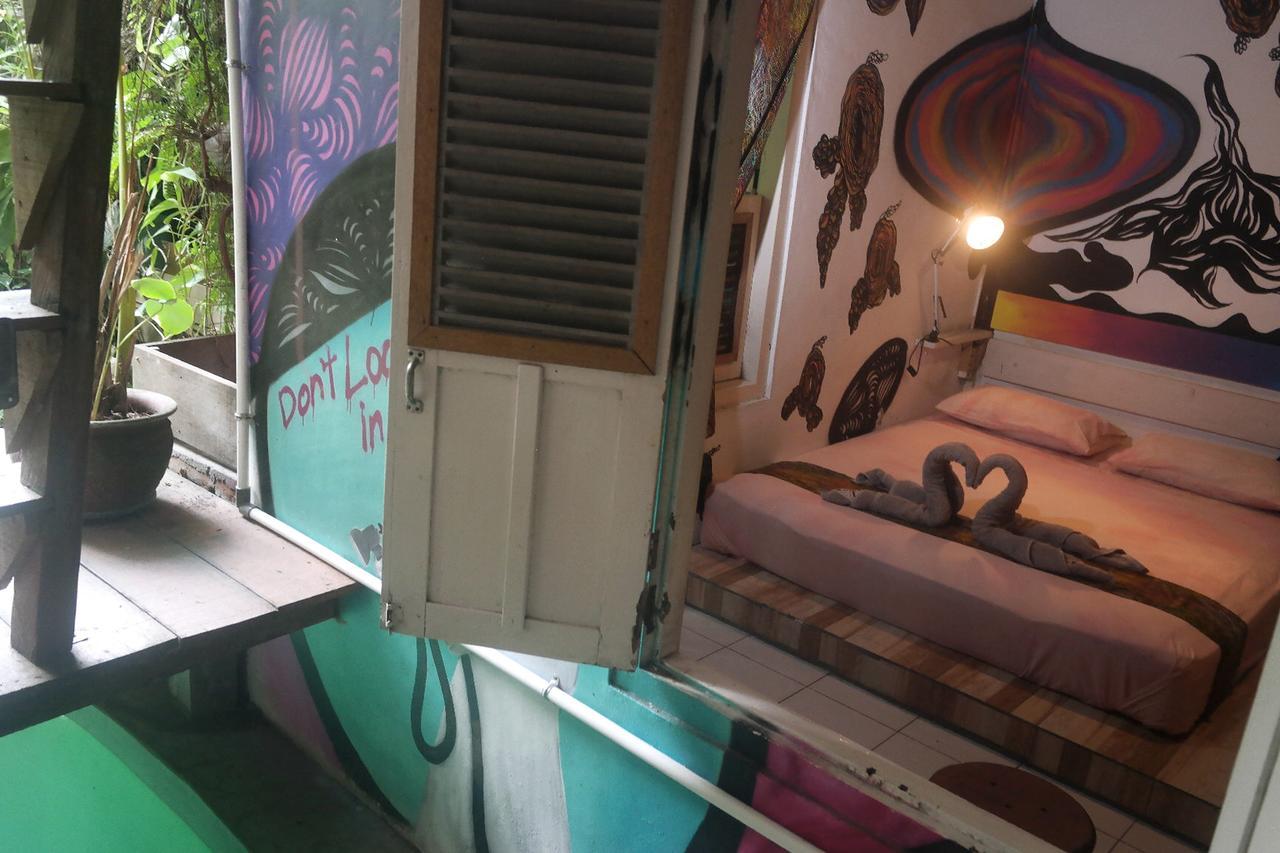 Abrakadabra! Artbnb Yogyakarta Ngoại thất bức ảnh