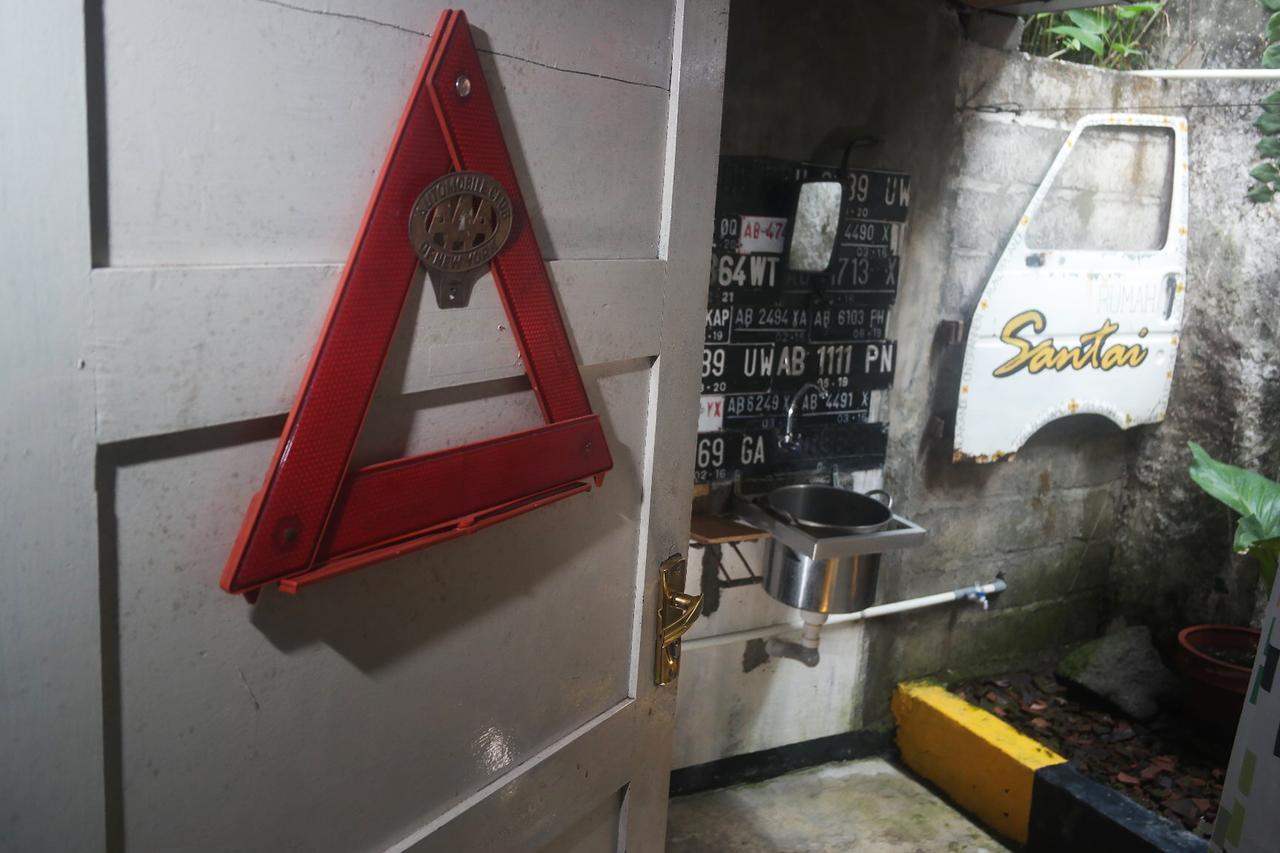 Abrakadabra! Artbnb Yogyakarta Ngoại thất bức ảnh