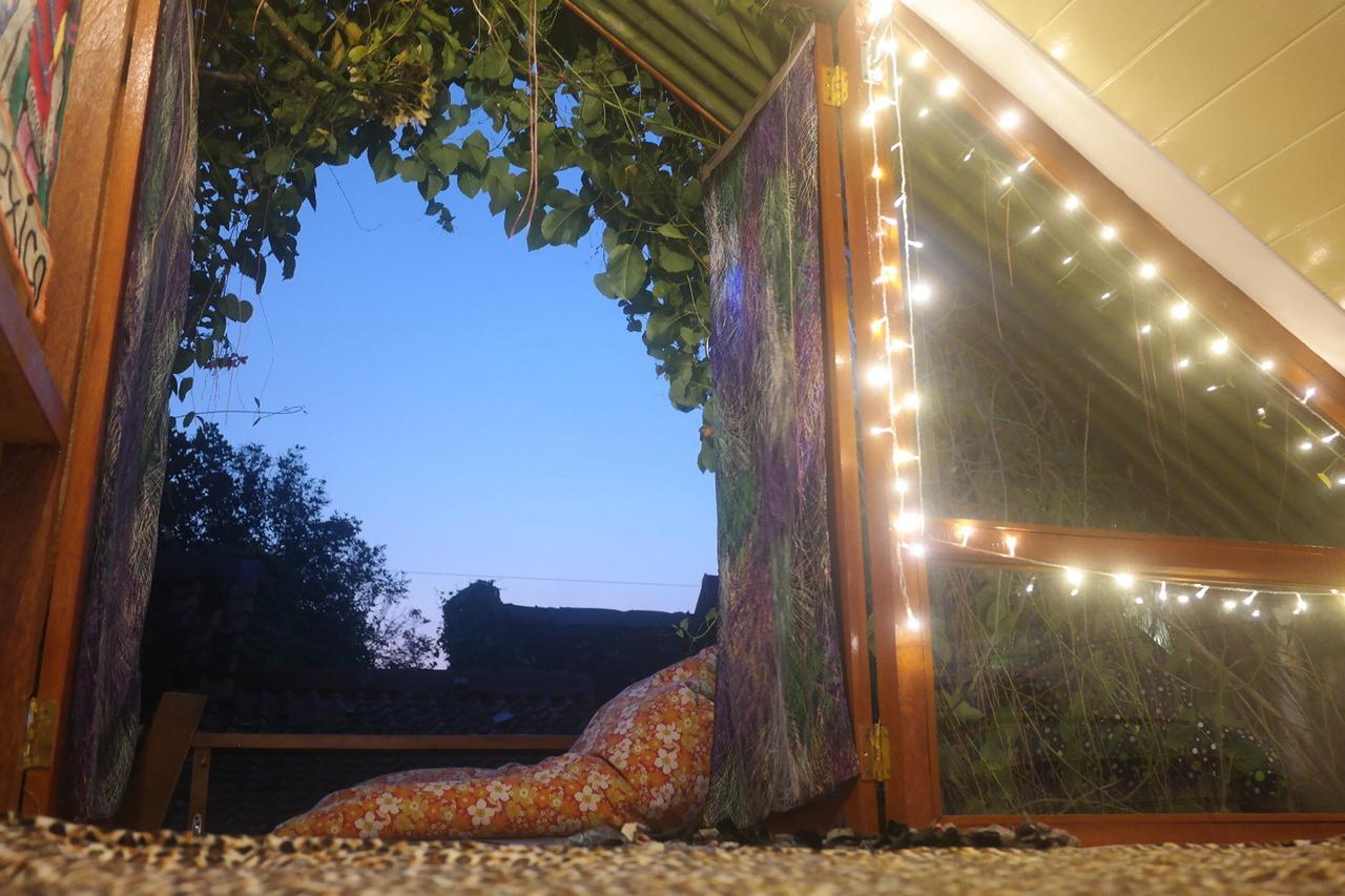 Abrakadabra! Artbnb Yogyakarta Ngoại thất bức ảnh