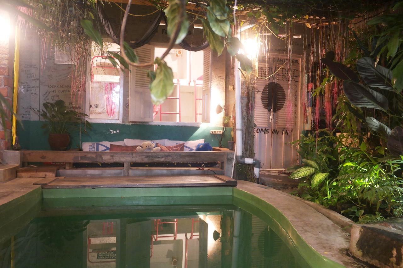 Abrakadabra! Artbnb Yogyakarta Ngoại thất bức ảnh