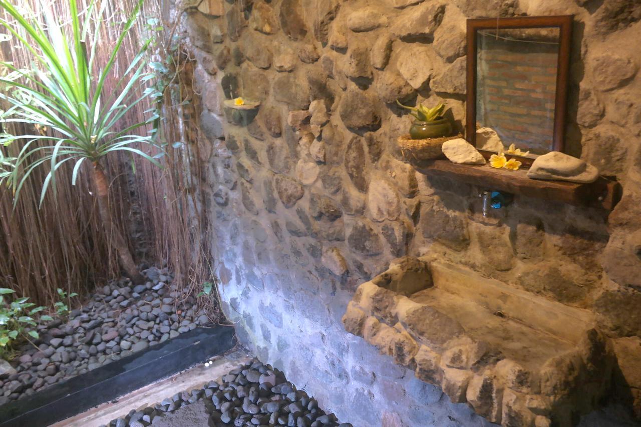 Abrakadabra! Artbnb Yogyakarta Ngoại thất bức ảnh