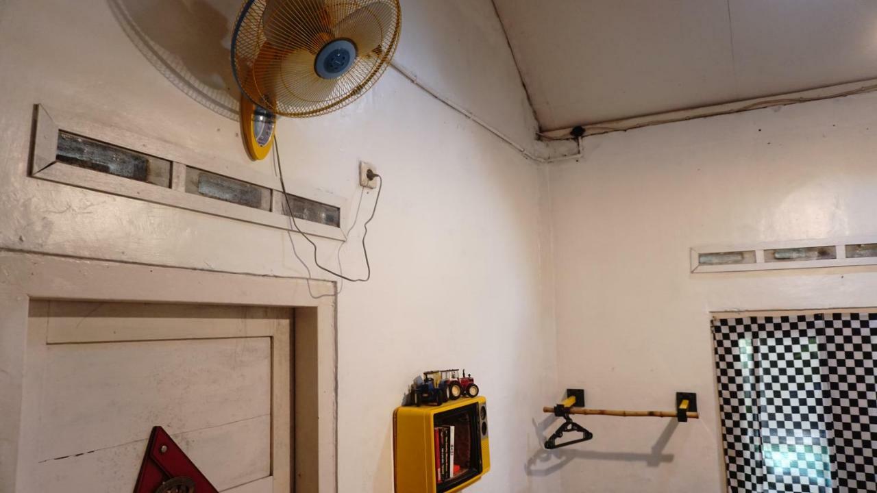 Abrakadabra! Artbnb Yogyakarta Ngoại thất bức ảnh